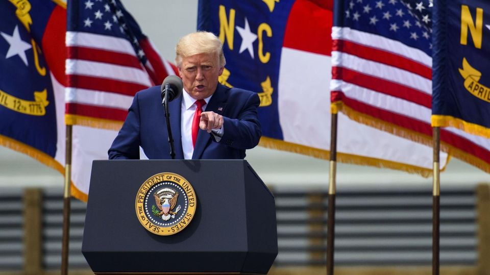 Donald Trump bei seinem Auftritt in Wilmington im US-Bundesstaat North Carolina Donald Trump bei seinem Auftritt in Wilmington im US-Bundesstaat North Carolina