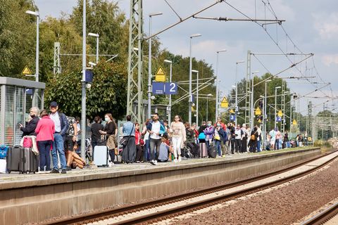 Bekenntnisse einer Pendlerin: Der Lokführer-Streik kommt zur Unzeit. Nicht nur, weil die Leute reisen wollen!