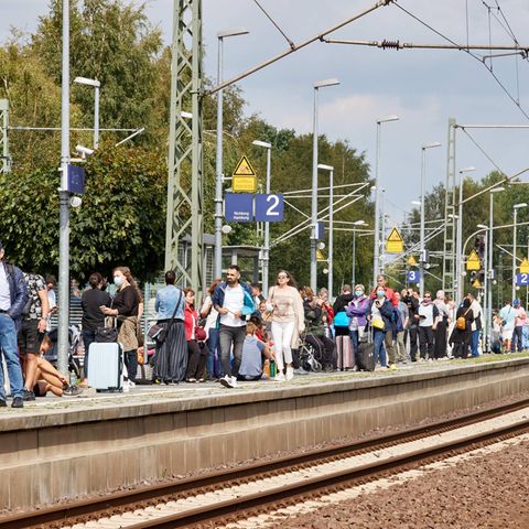 Confessions of a commuter: The train driver strike comes at the wrong time. Not only because people want to travel!