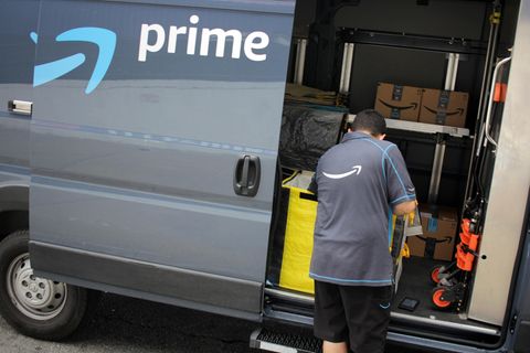 Um sich mehr Amazon-Lieferungen zu verschaffen, setzen einige Boten auf Tricks.