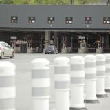 Der sicherste Tunnel der Welt  Der 2011 eröffnete A86-Duplex-Tunnel in Paris gilt als besonders sicher, weil die Fahrbahnen in die entgegengesetzten Richtungen nicht nebeneinander, sondern übereinander liegen. Der zehn Kilometer lange Tunnel hat ein intelligentes Unfallwarnsystem, bei einem Brand wird automatisch Wassernebel zum Feuerlöschen freigesetzt.