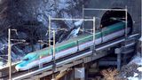Andere berühmte Tunnel  Der Seikan-Tunnel in Japan ging 1988 als längster Unterwassertunnel an den Start. Er verbindet über gut 53 Kilometer die Inseln Honshu und Hokkaido. Weil die Strecke aber nur gut 23 Kilometer unter Wasser liegt, wurde er 1994 vom Eurotunnel überholt. 