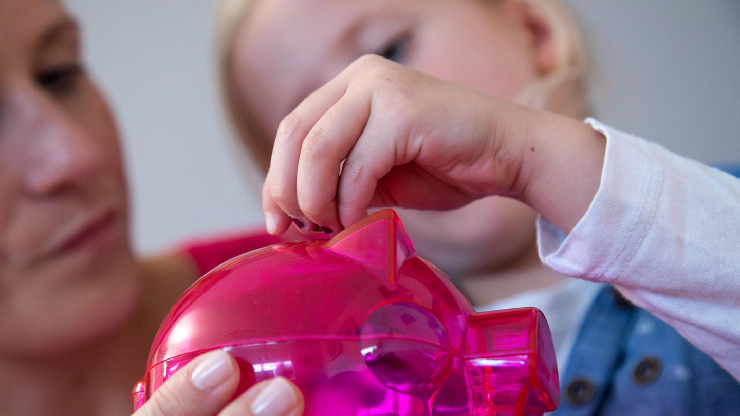 Viele Eltern wollen den Corona-Kinderbonus sparen (Archivbild)