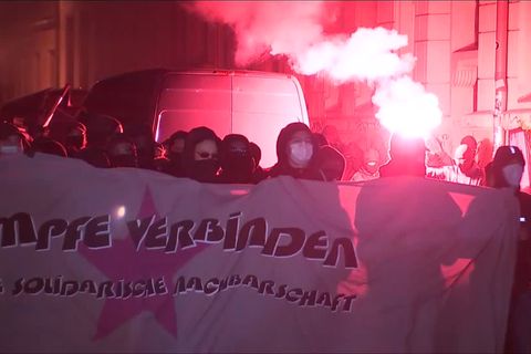 Wieder Krawalle in Leipzig - Steinwürfe bei Demonstration