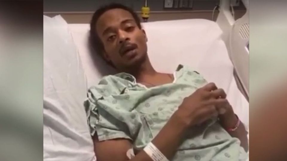 Jacob Blake gibt Videostatement aus Krankenbett: "Ich habe 24 Stunden lang Schmerzen" Jacob Blake gibt Videostatement aus Krankenbett: "Ich habe 24 Stunden lang Schmerzen"