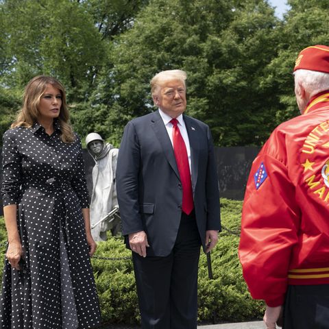 Donald und Melania Trump treffen auf Kriegsveteranen