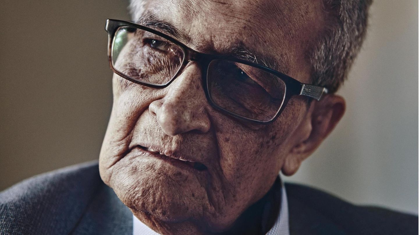 Amartya Kumar Sen