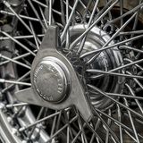 Die Speichenfelgen samt simulierten Reifenaufschlitzer dürfen ebenfalls nicht fehlen