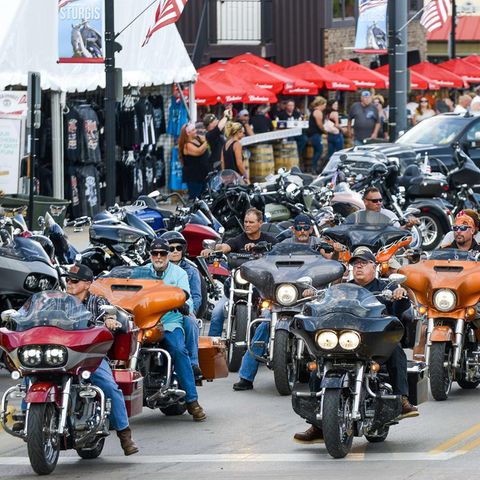 Worst-Case-Szenario eines Superspreader-Events: Motorradfahrer Anfang August auf der Sturgis Motorcycle Rally