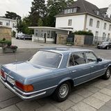 Mercedes 450 SEL 6.9 - Baureihe W 116 vor der Villa Hammerschmidt