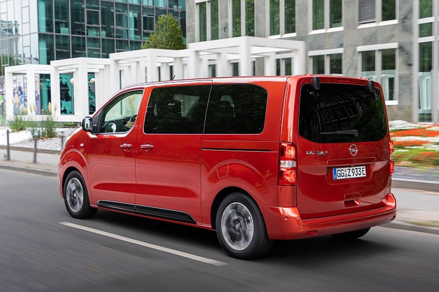 Der Opel Zafira-e Life steht auf der EMP2-Plattform