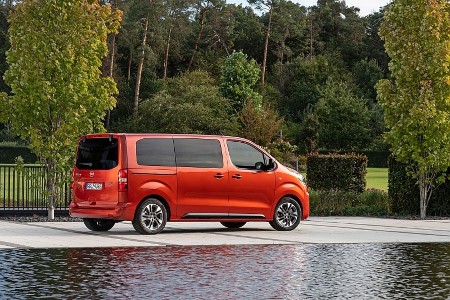 Den Opel Zafira-e Life gibt es mit zwei Batteriegrößen: 50 kWh und 75 kWh