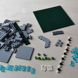 Zunächst gilt es die 158 Bauteile zu sortieren, die für die nächsten Schritte benötigt werden.