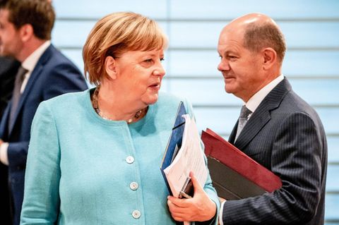 Angela Merkel und Olaf Scholz