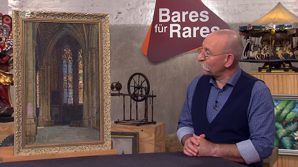 Bares für Rares: Horst Lichter steht neben dem Gemälde
