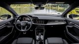 Chices und solide verarbeitetes Cockpit