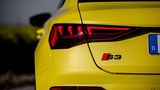 Die Farbe nennt sich "Pythongelb Metallic"