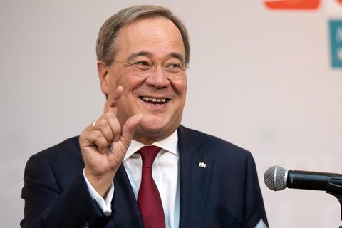 Armin Laschet lächelt