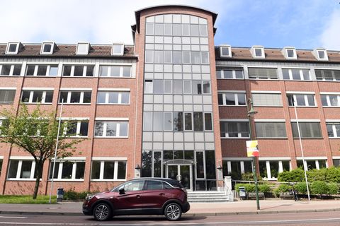 Blick auf das Justizzentrum mit dem Landgericht Dessau-Roßlau