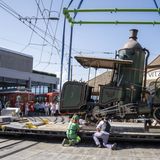 Von Vitznau aus wird der Oldtimer über das Schienennetz der Rigi-Bahnen zur Revision über den Berg nach Goldau geschleppt. Im Jubiläumsjahr soll ab Mai 2021 die fast 150 Jahre alte Dampflok wieder zwischen Vitznau, Rigi Staffel, Rigi Kulm und Goldau verkehren.