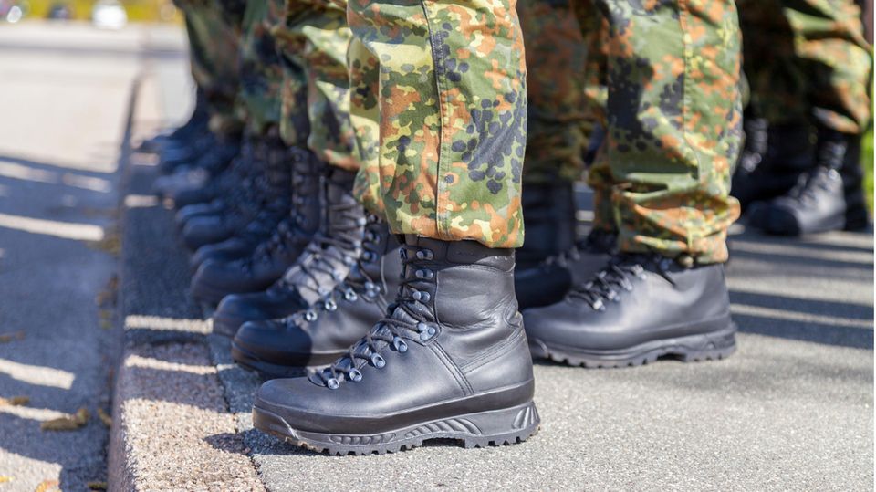 Homosexuell in der Bundeswehr Studie beleuchtet jahrzehntelange
