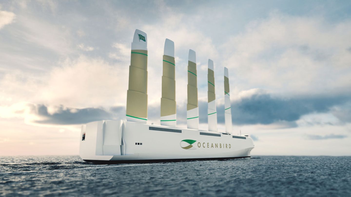 Das Schiff wurde als als  RoRo-Schiff für den Autotransport entwickelt.