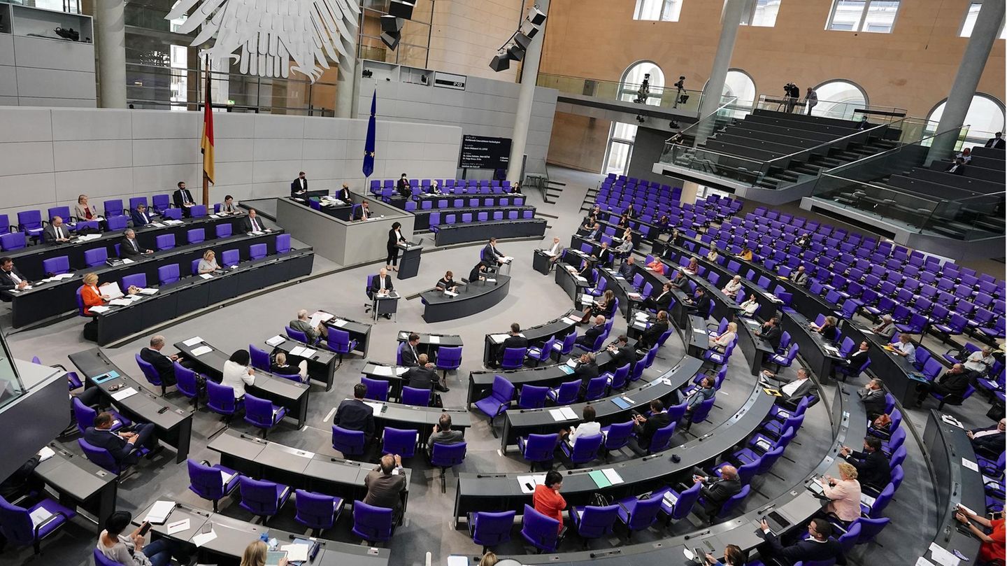 Der Bundestag hat angesichts der Corona-Krise eine milliardenschwere Entlastung der Kommunen beschlossen