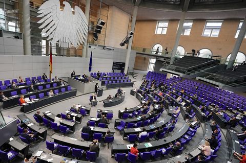 Der Bundestag hat angesichts der Corona-Krise eine milliardenschwere Entlastung der Kommunen beschlossen