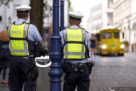 Rechtsextreme Chatgruppen bei der Polizei in NRW: Handelt endlich, anstatt zu forschen! Welche Reformen die Polizei braucht, haben Studien längst gezeigt