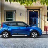 Kia e-Soul    Der Listenpreis beträgt 33.13 Euro, es gibt Angebote ab 20.955  Euro – die Lieferzeit beträgt 5 Monate