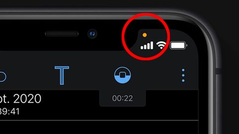 Der orangefarbene Punkt in iOS 14 weist darauf hin, dass eine App Zugriff auf das Mikrofon hat.