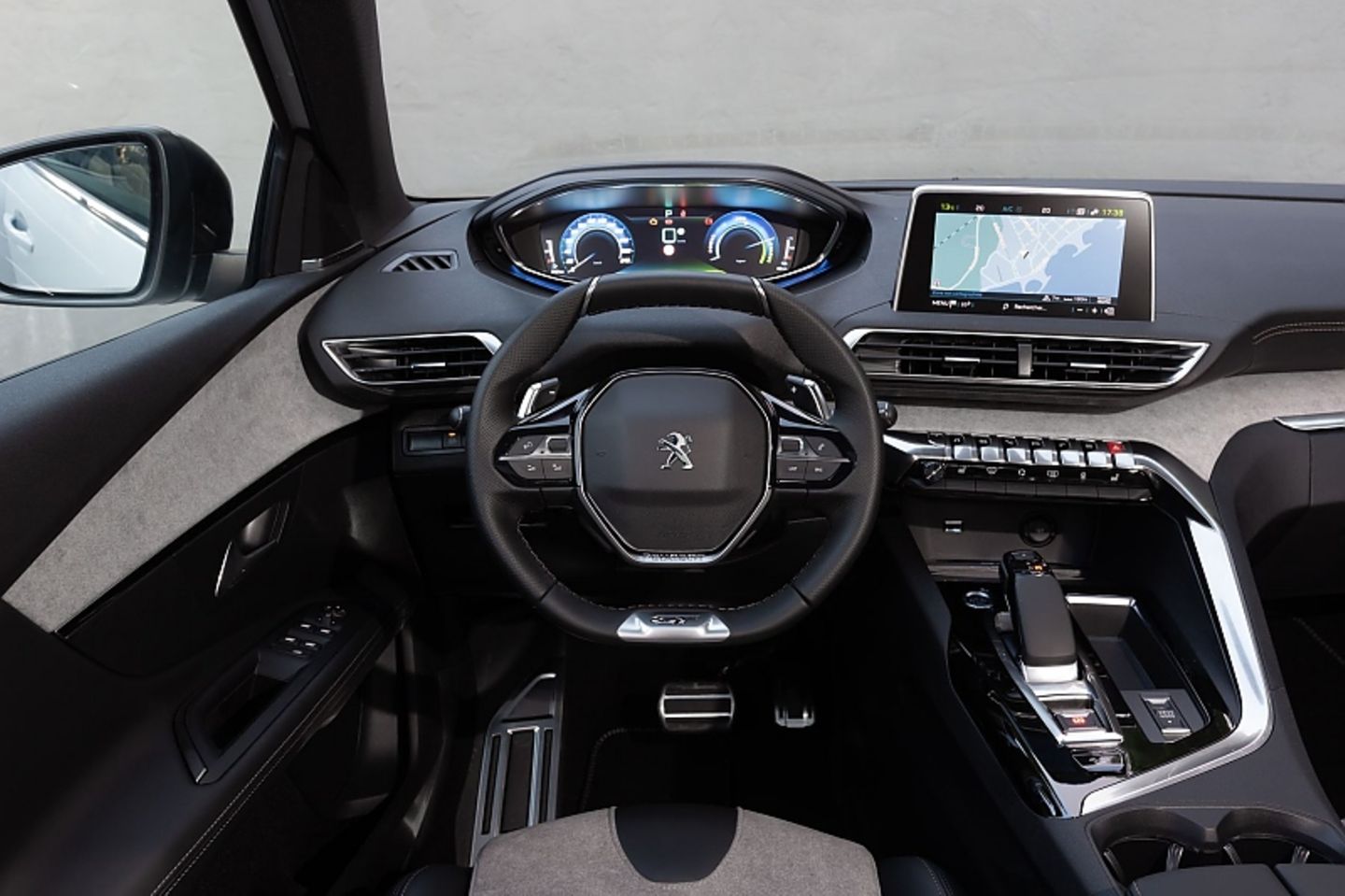 Der Peugeot 3008 Hybrid4 punktet mit dem virtuellen Cockpit