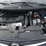 Die beiden Kontrahenten haben jeweils eine Systemleistung von 221 kW / 300 PS