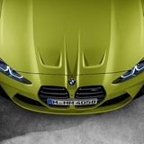 Die Konturen der Motorhaube sind sehr markant