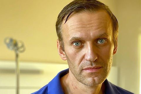 Die Spuren der Vergiftung stehen Alexej Nawalny ins Gesicht geschrieben 