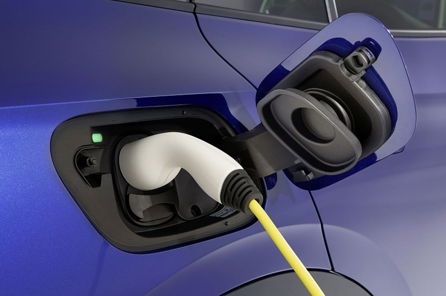 Der VW ID.4 kann mit 125 kW geladen werden