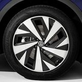 Der VW ID.4 rollt auf bis zu 21 Zoll großen Felgen