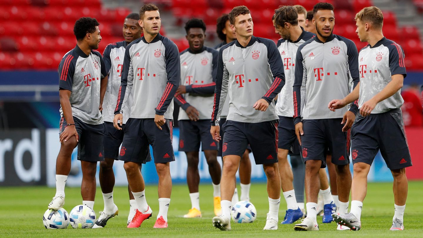 UEFA-Supercup, vor der Partie zwischen FC Bayern München und FC Sevilla, Abschlusstraining FC Bayern München
