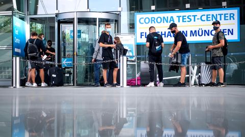 Test nach der Rückkehr obligatorisch: Lissabon, Dublin, Kopenhagen und Grenzgebiete in Tschechien und Österreich - die Bundesregierung hat zahlreiche Regionen in Europa zu Corona-Risikogebieten erklärt.