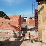 Der Bau der Zufluchtsstätte für Frauen in der Favela Menino Chorão in Campinas mithilfe von Spenden der stern-LeserInnen