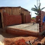 Der Bau der Zufluchtsstätte für Frauen in der Favela Menino Chorão in Campinas mithilfe von Spenden der stern-LeserInnen