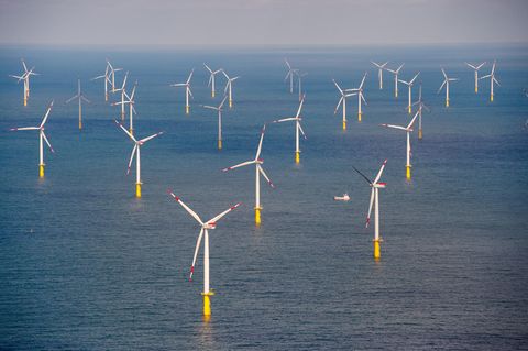 Der Offshore-Windpark "Butendiek", etwa 30 Kilometer vor der Insel Sylt in der Nordsee