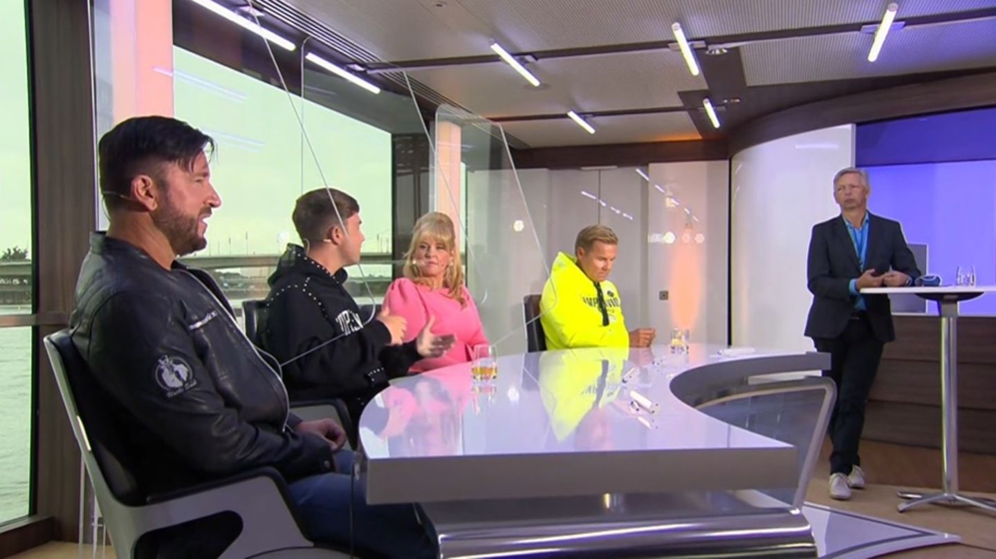 DSDS-Jury Michael Wendler, Dieter Bohlen, Maite Kelly und Mike Singer im Gespräch