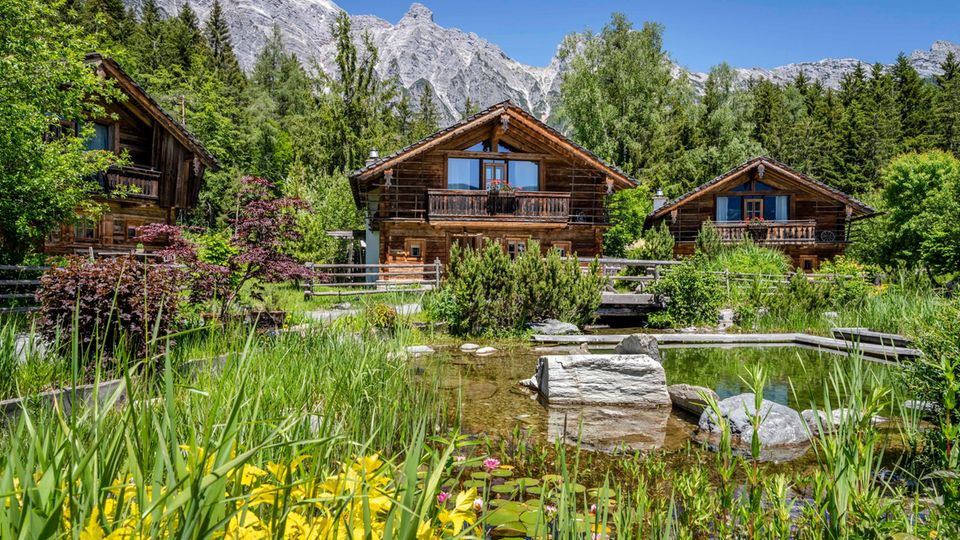 Das Chalet-Dorf Priesteregg Premium Eco Resorts stellt Nachhaltigkeit in den Vordergrund 