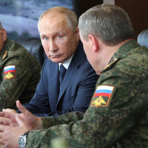 Wladimir Putin bei dem Manöver "Kaukasus 2020"