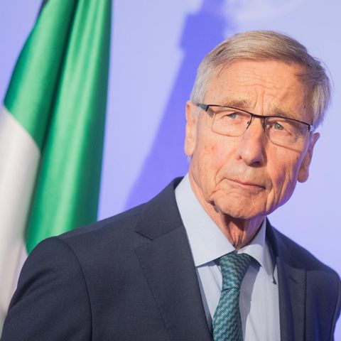 Wolfgang Clement, ehemaliger Bundesminister für Wirtschaft und Arbeit und ehemaliger Ministerpräsident von Nordrhein-Westfalen