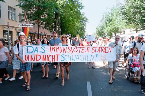 Maria Kleon mit Freunden auf der Demo in Berlin