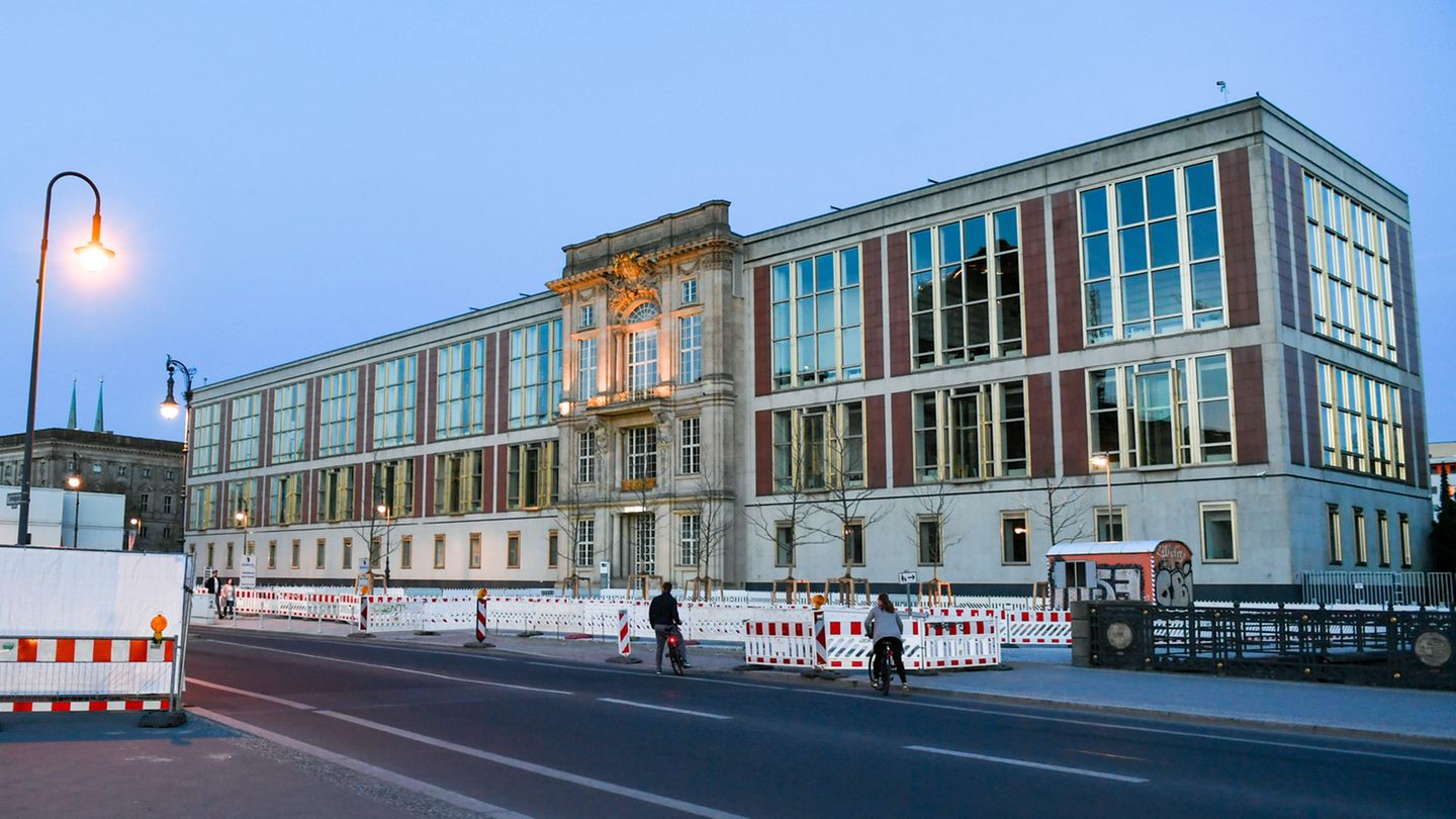 Stunde Null: Wie Berlins Top-Business-School ESMT durch die Krise