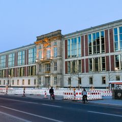 ESMT
