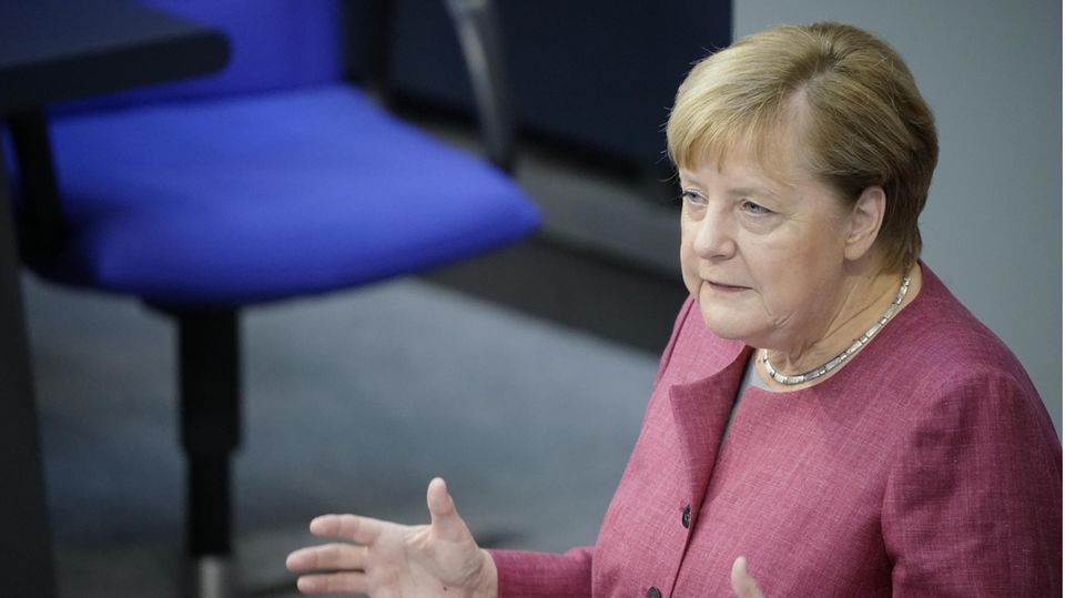 Generaldebatte: Steigende Corona-Zahlen: Wie die Kanzlerin der Nation ins Gewissen redet